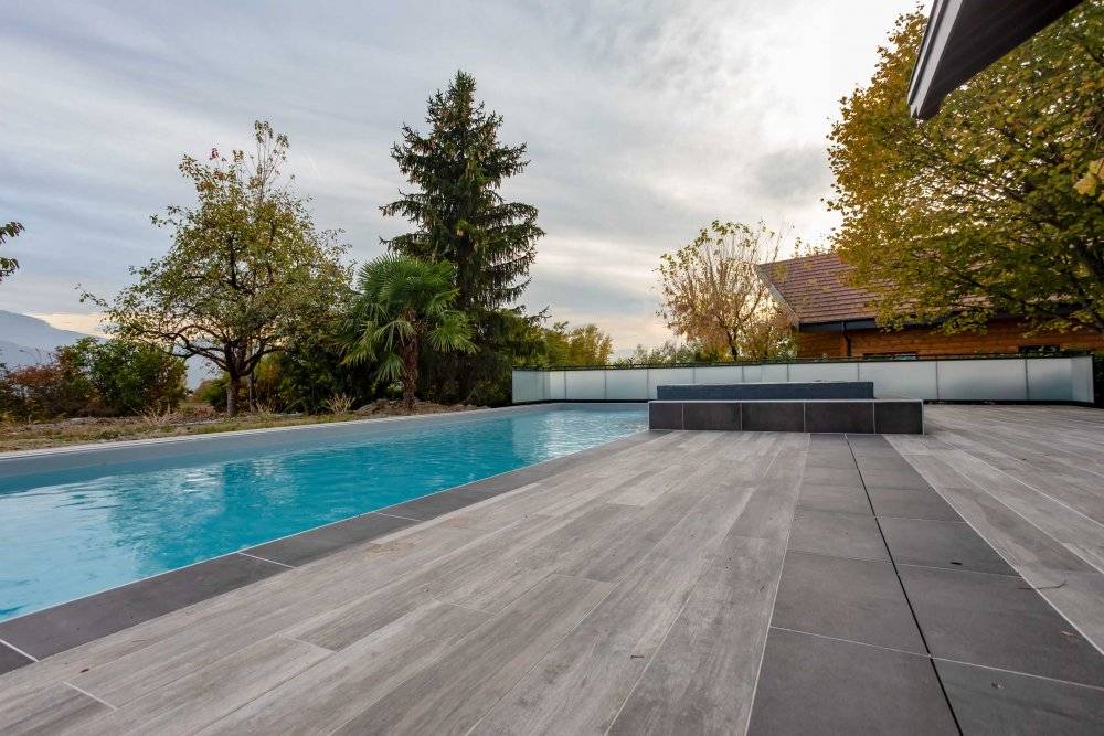 Piscine à Saint-Nazaire-Les-Eymes (7)